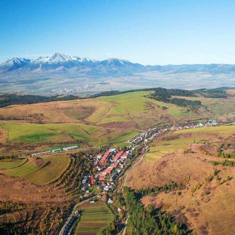 Výstup na Ihlu môžete začať v obci Ihľany