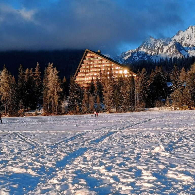 Zamrznuté Štrbské pleso. Foto: Iveta Hajníková.